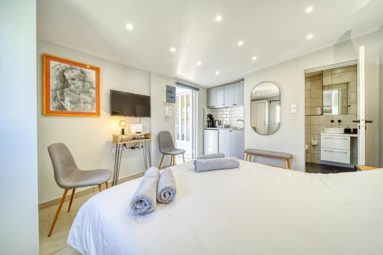 Chic Rooftop Studio W/ Terrace - Near Acropolis Athens Luaran gambar